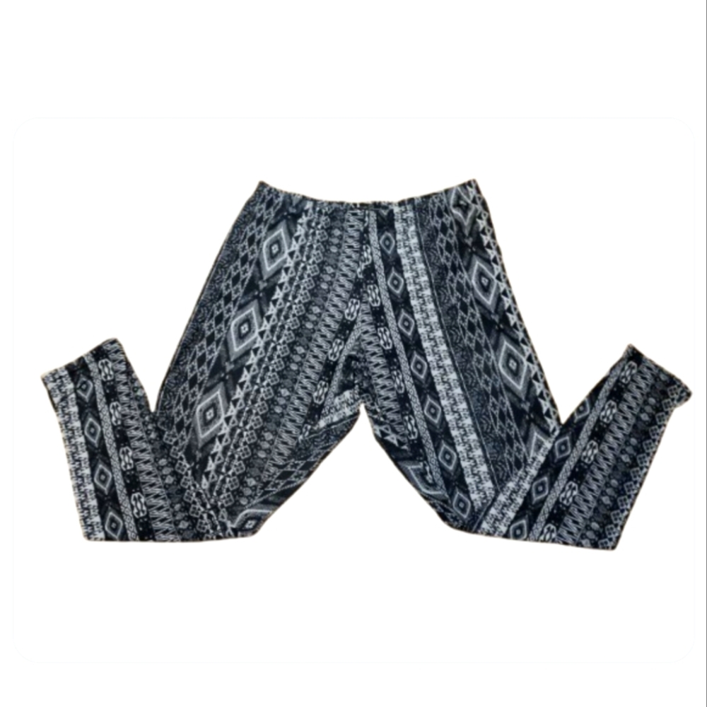 M6) French Laundry Active Leggings Plus 1X – Black Gray White Geometric Print